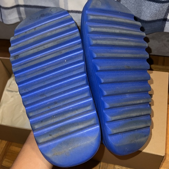 Blue Yeezy Slides - Picture 2 of 8